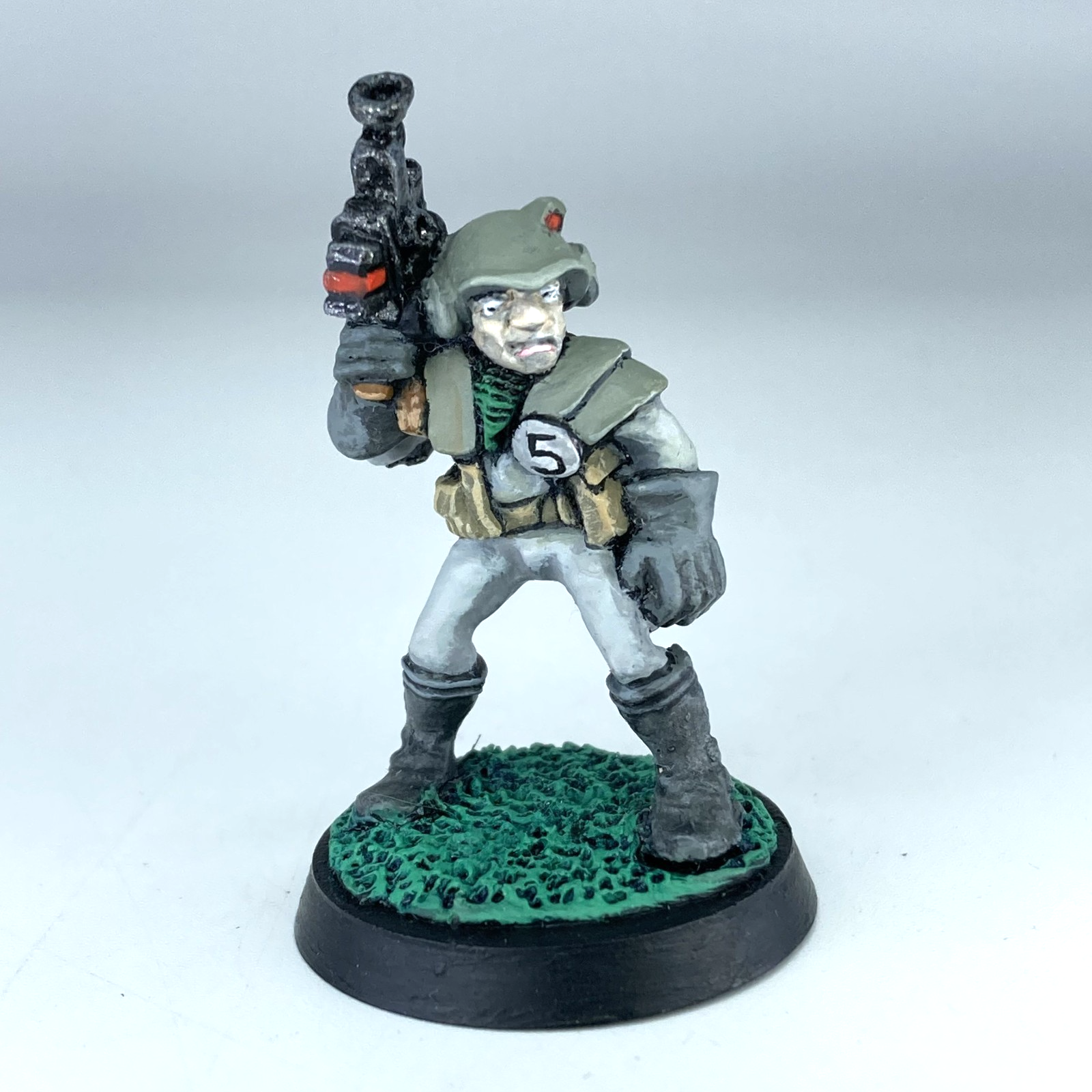 Imperial army trooper - rogue trader - warhammer 40k classic metal x5410