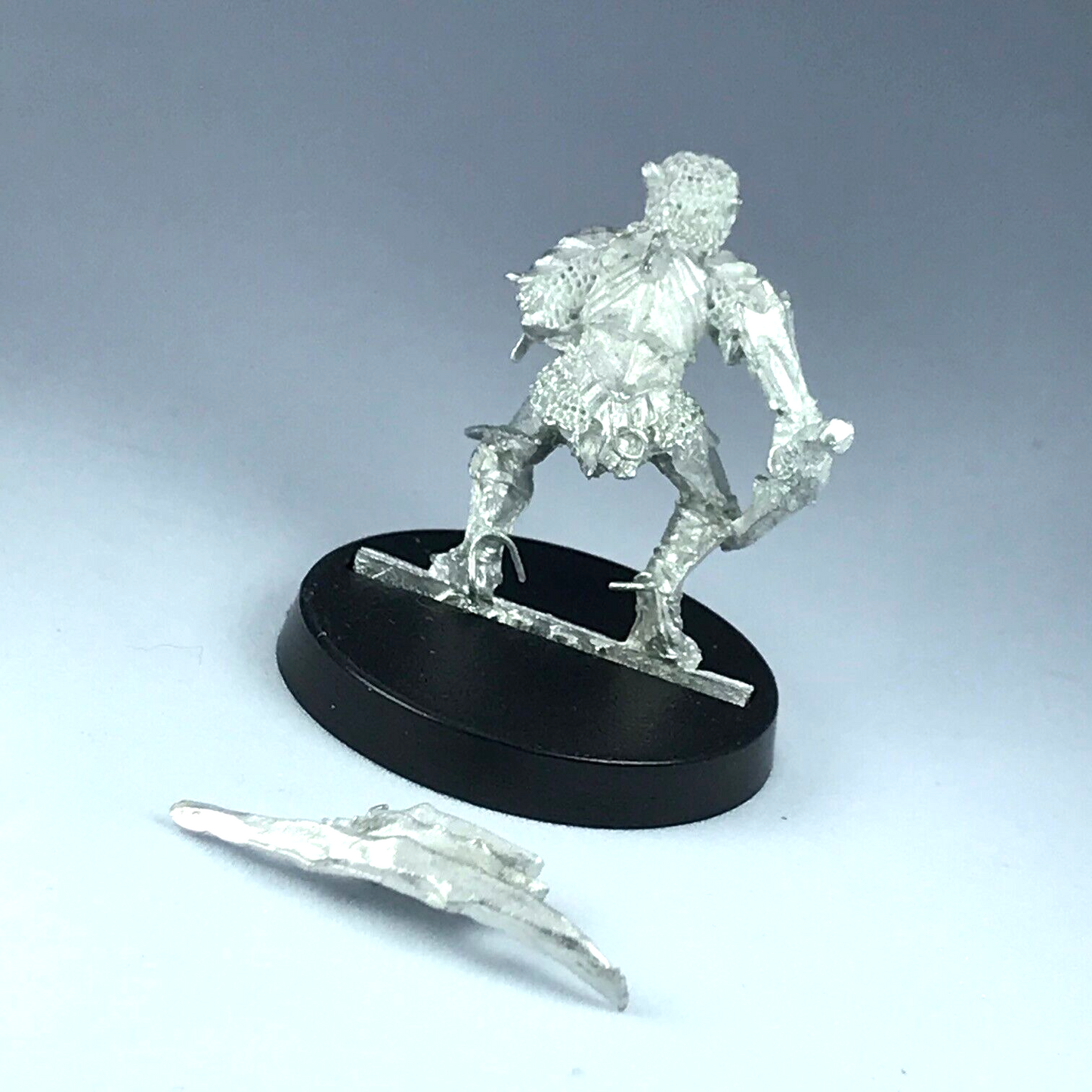 Moria Goblin Armoured Warrior LOTR - Warhammer / Lord of the Rings Metal X11230