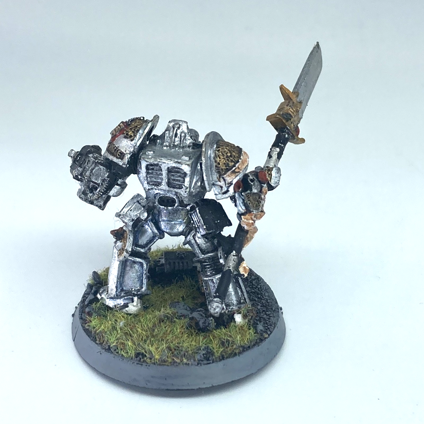 9502d959-2f79-4c96-8661-0769d8dea885