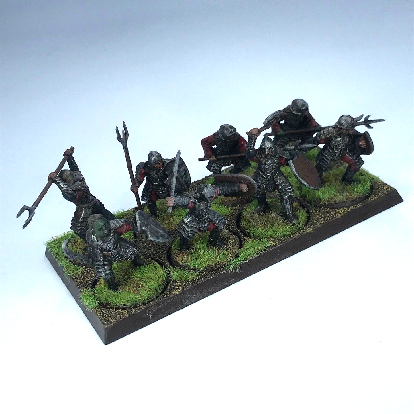 Mordor Orc Warriors & Tray LOTR - Warhammer / Lord of the Rings Painted C549