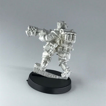 Inquisitorial Stormtrooper with Flamethrower Imperial Guard Warhammer 40K X12353