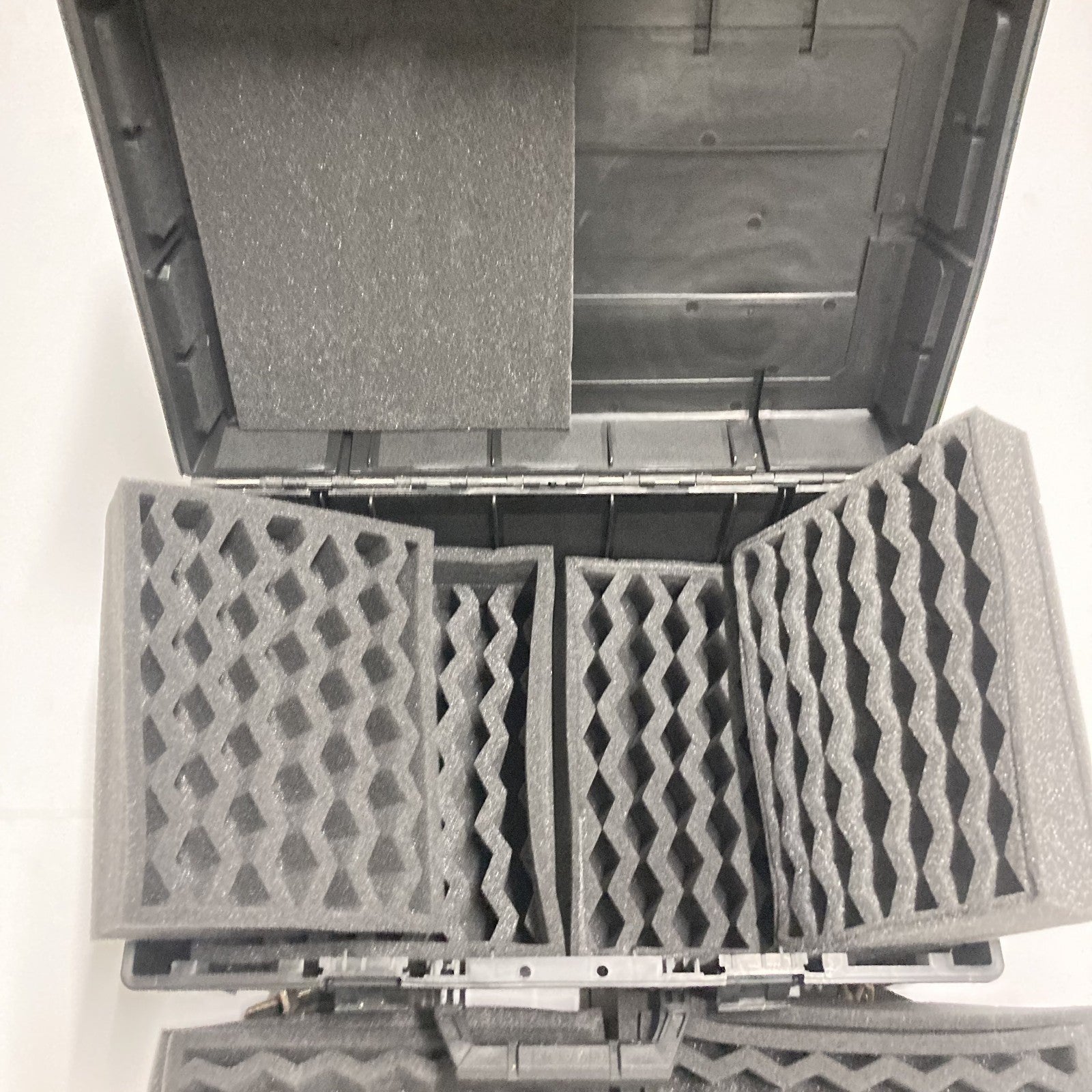 a0e3d8e7-c0d5-4349-aeff-40d91c555611