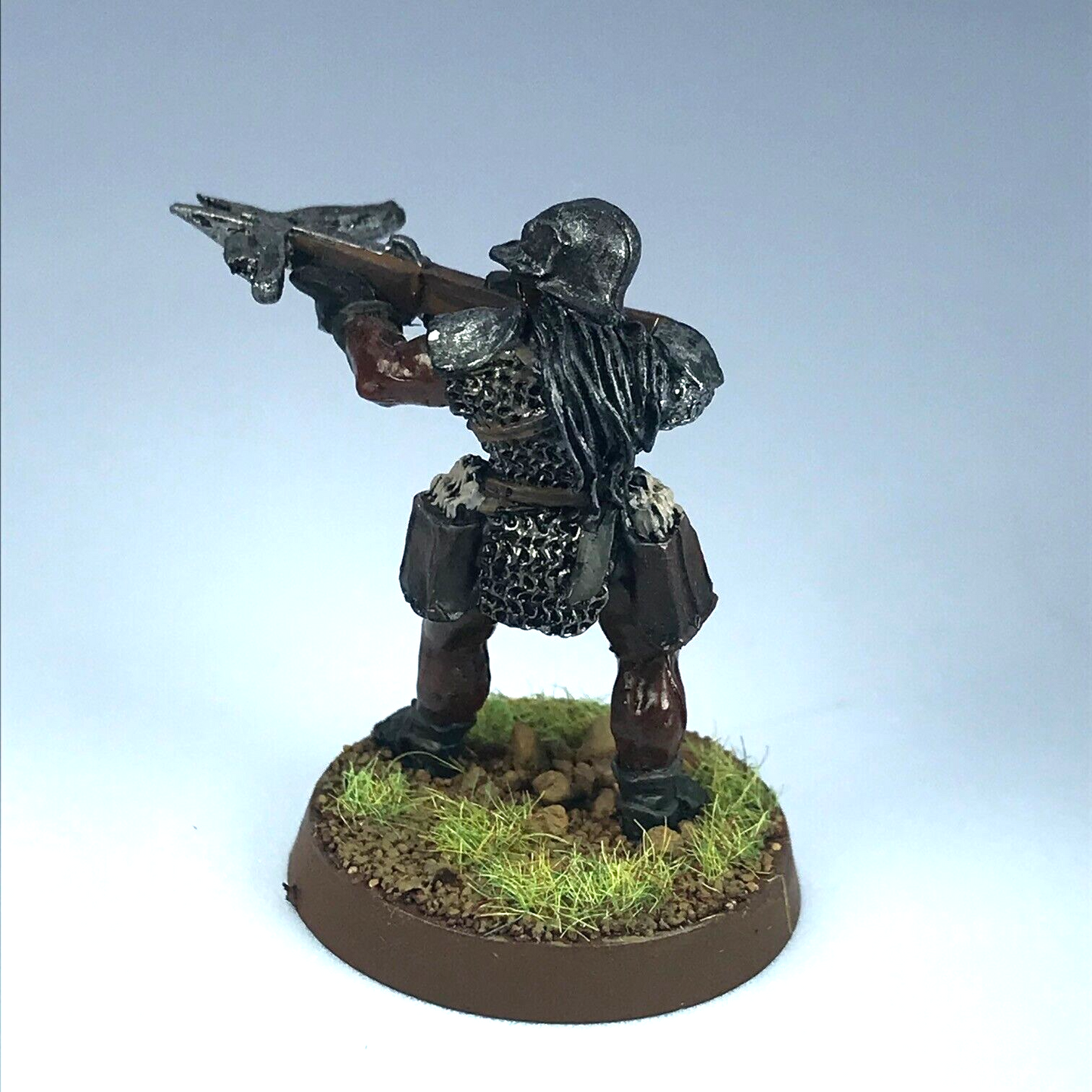 Uruk Hai With Crossbow LOTR - Warhammer / Lord of the Rings Metal Painted X8924