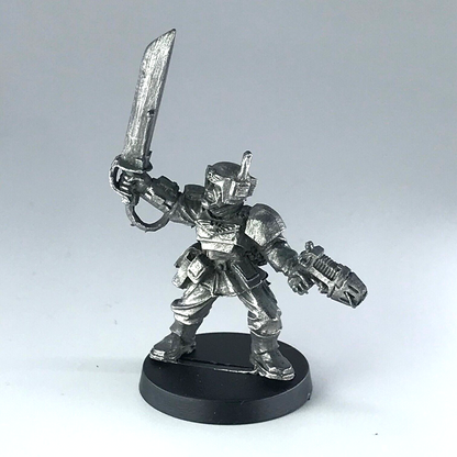 Cadian Lieutenant Imperial Guard - Warhammer 40K Classic Metal X12207