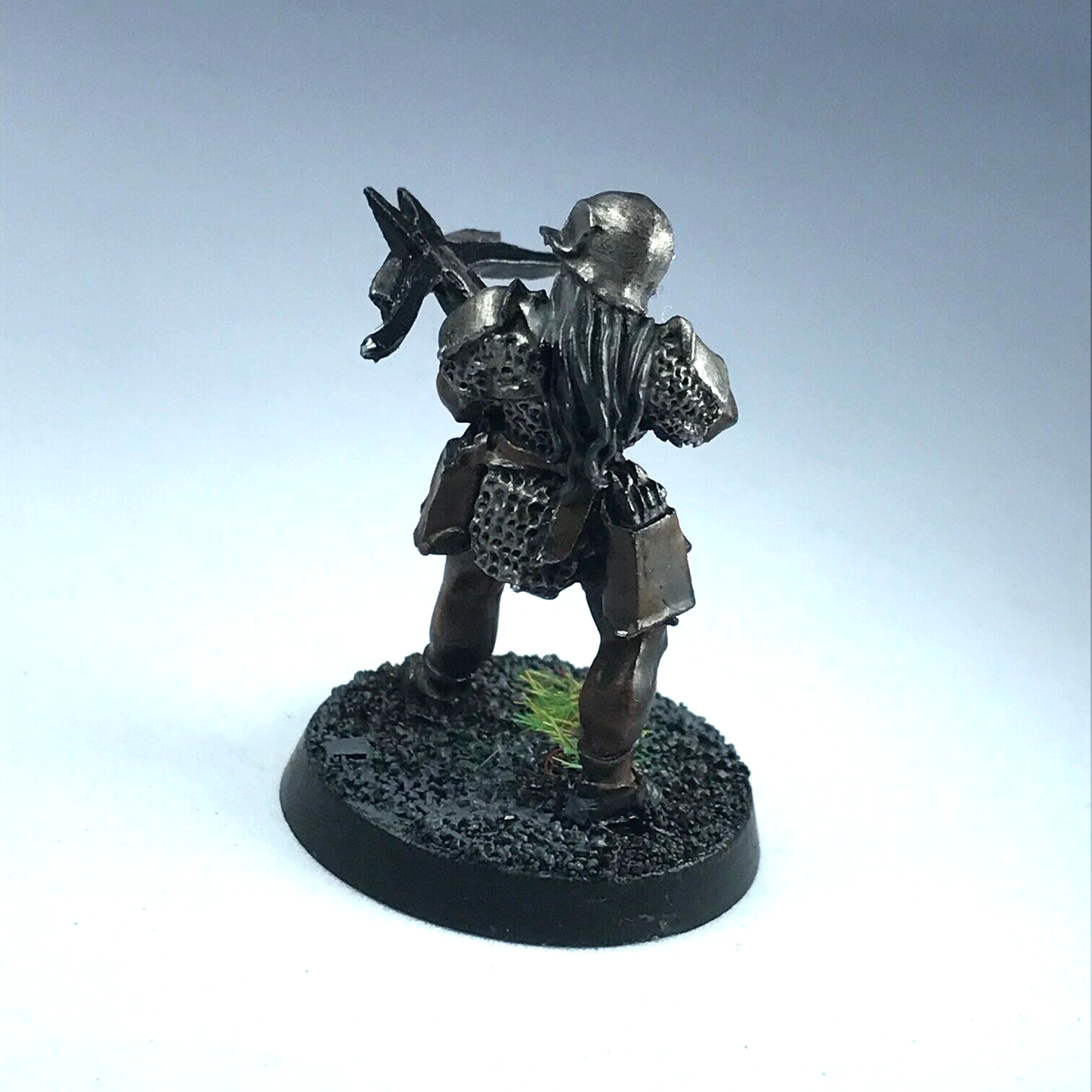 Uruk Hai with Crossbow - LOTR Warhammer Lord of the Rings Painted Metal X6355