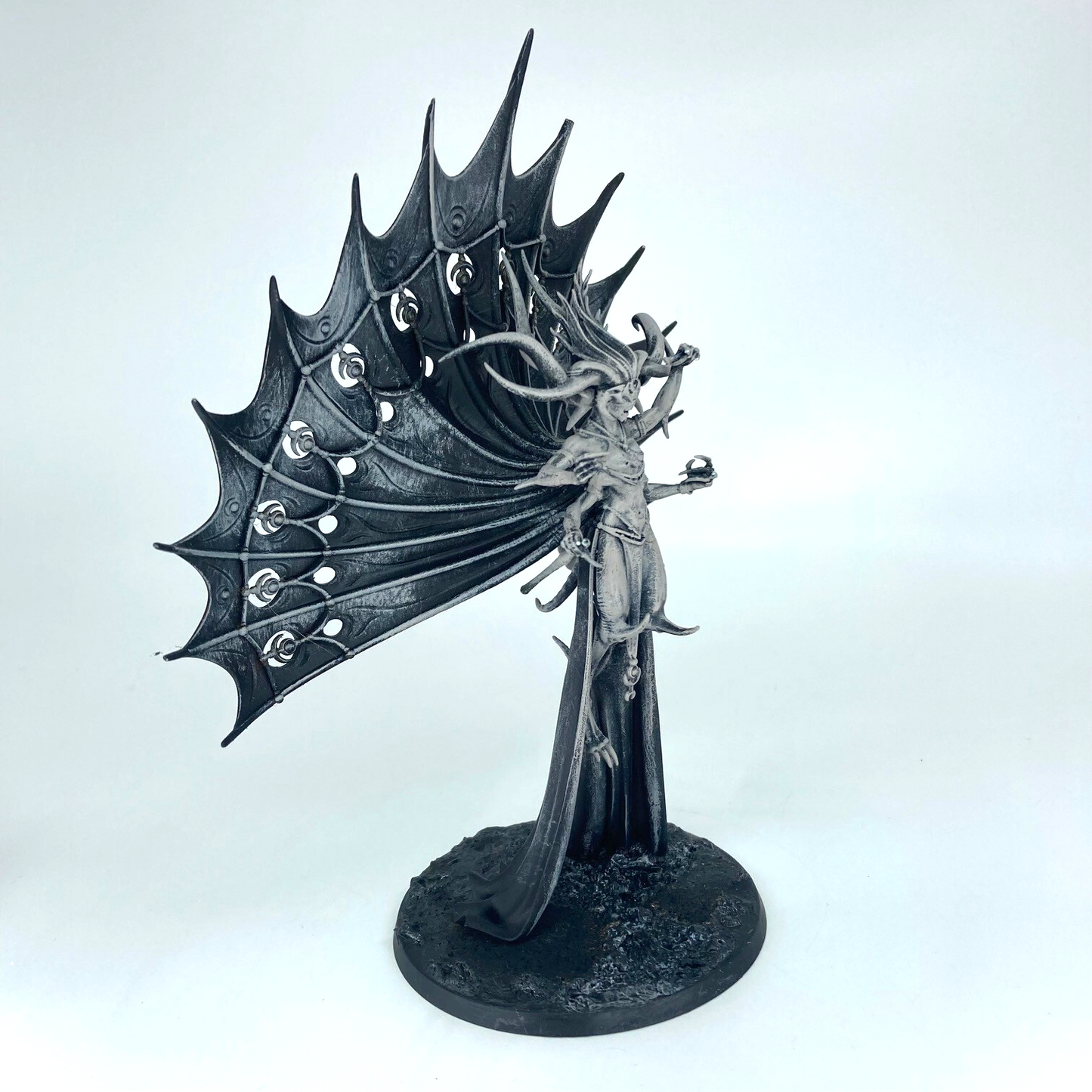 Dexcessa, the Talon of Slaanesh Hedonites of Slaneesh - Warhammer Age of Sigmar