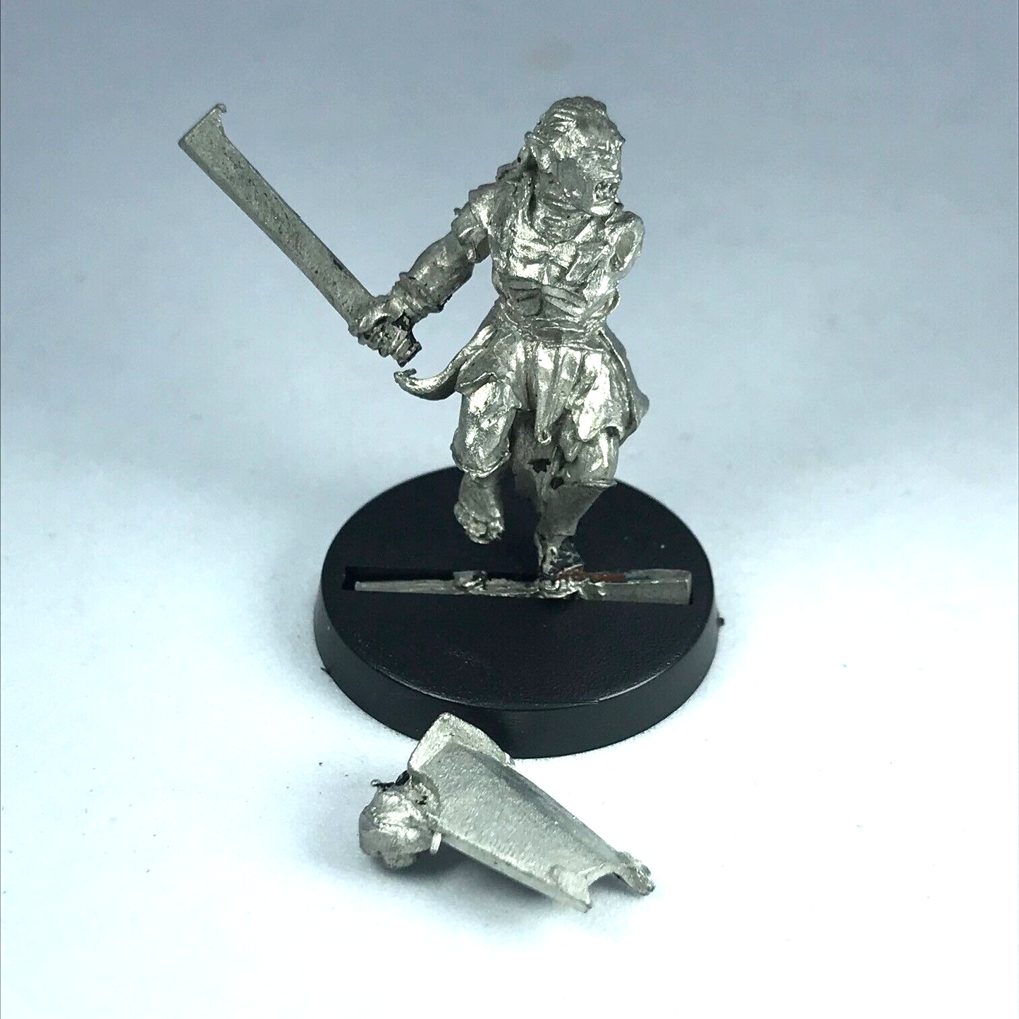 Metal Uruk Hai Scout Warrior - LOTR / Warhammer / Lord of the Rings X11349