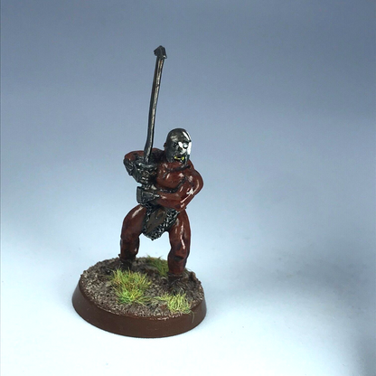 Uruk Hai Beserker - LOTR Warhammer Lord of the Rings Painted Metal X9262