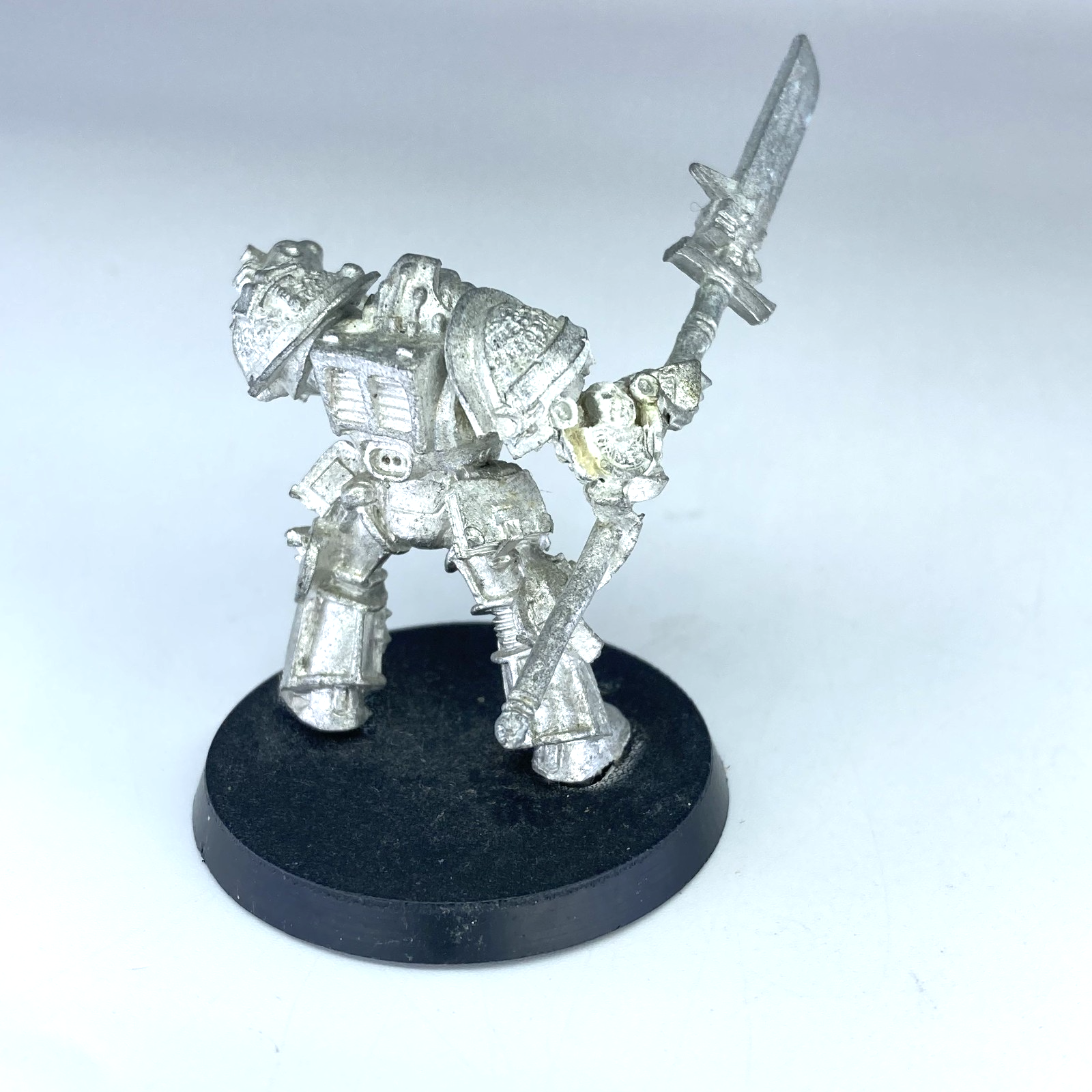 afa6e5e0-6896-46b4-883c-1c44c4745f36