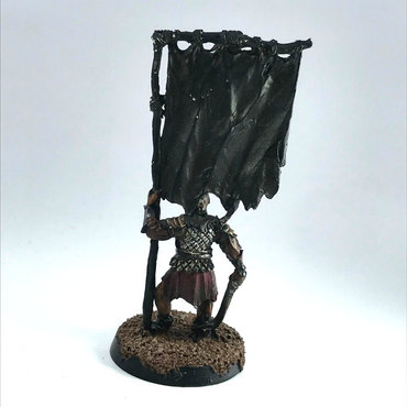 Mordor Orc Standard Bearer - LOTR Warhammer / Lord of the Rings GW X4005