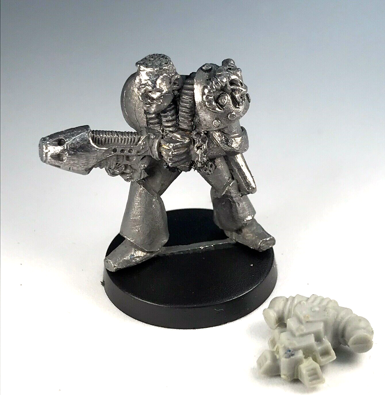 Space Marine Plasma Gun Rogue Trader - Warhammer 40K Classic Metal X5468