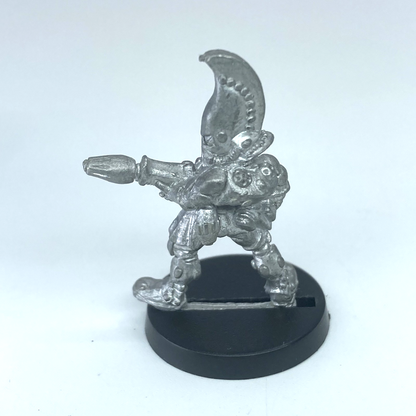 b390dd13-3f75-4ddb-b227-e25123aaae57