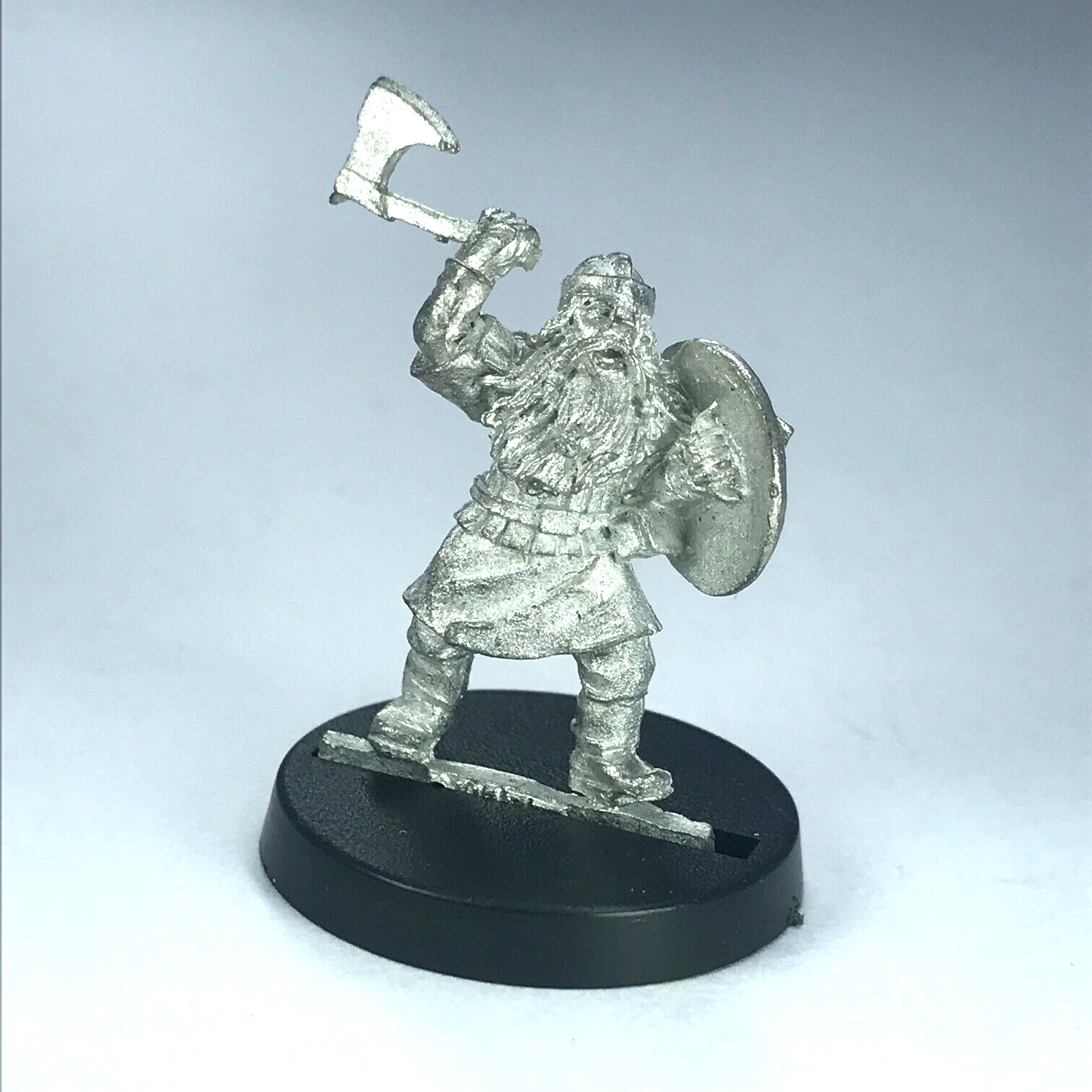 Dwarf Warrior with Axe & Shield OOP LOTR / Warhammer / Lord of the Rings X11252