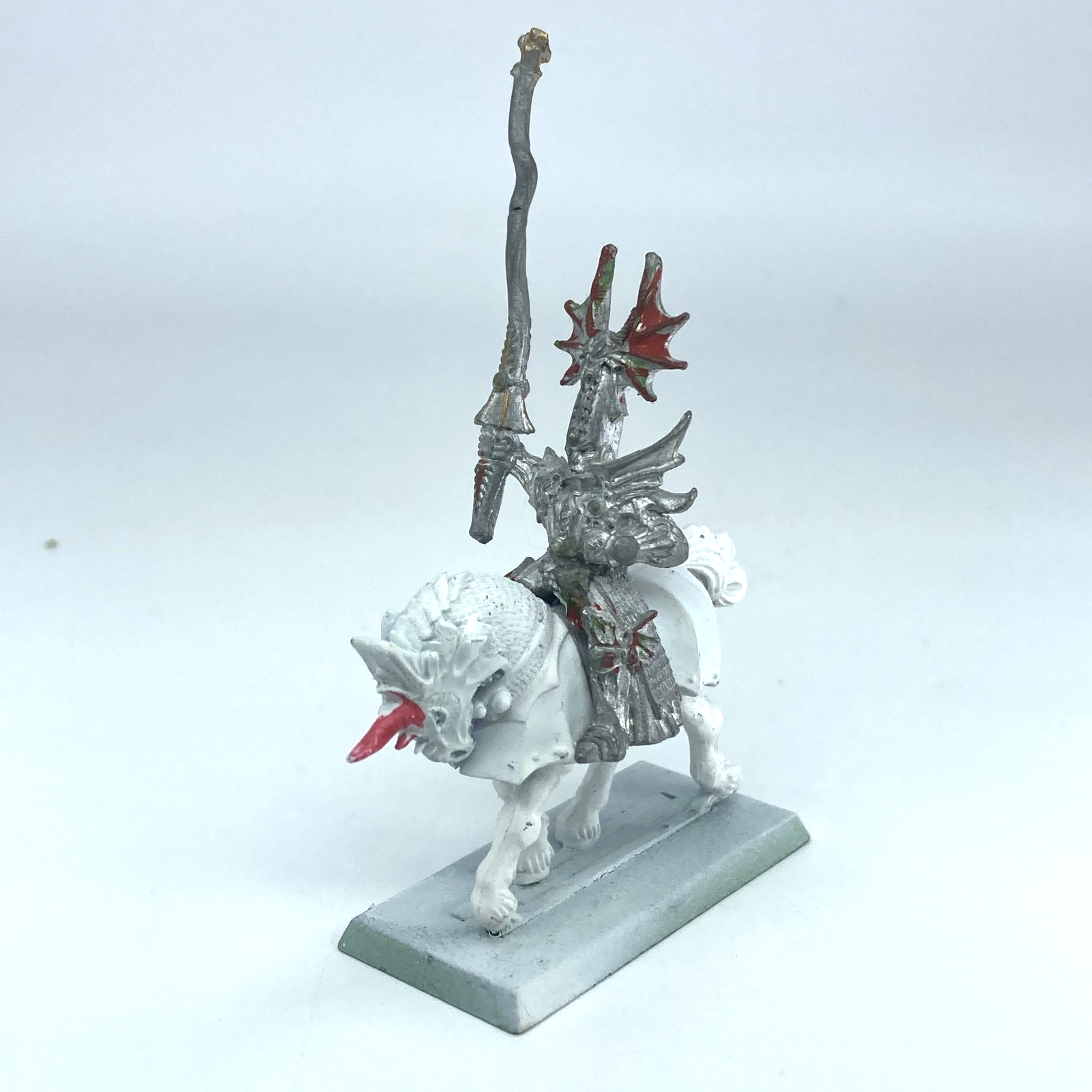 b4546693-67ad-444b-b590-1eea0c9c68ab