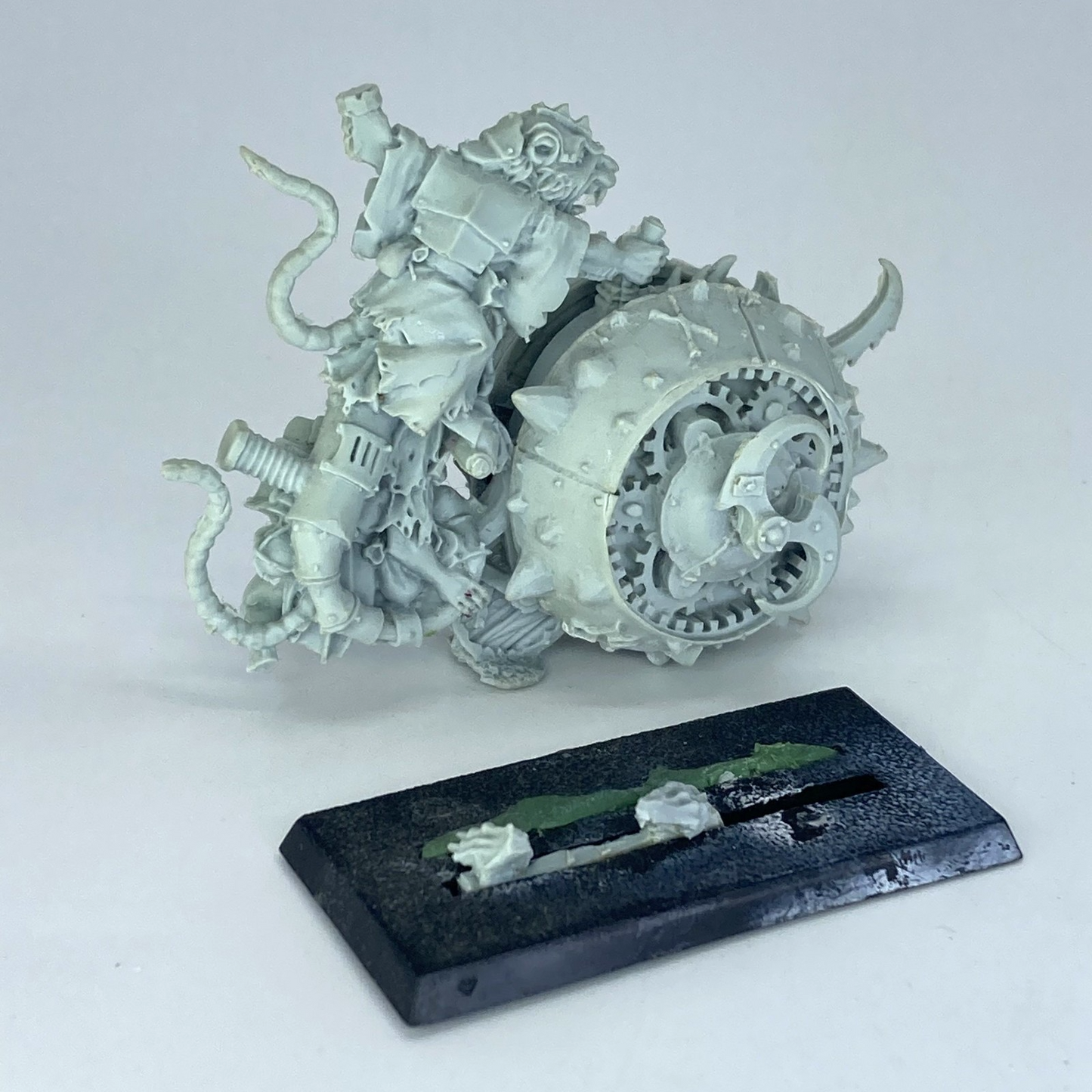 b4f17bff-2e44-4ed9-80af-673123724423