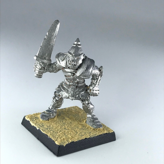 Chaos Thug with Sword - Citadel Warhammer Fantasy Classic Metal X1173