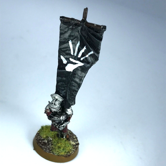 Uruk Hai Standard Bearer - Painted - Warhammer / Lord of the Rings C69