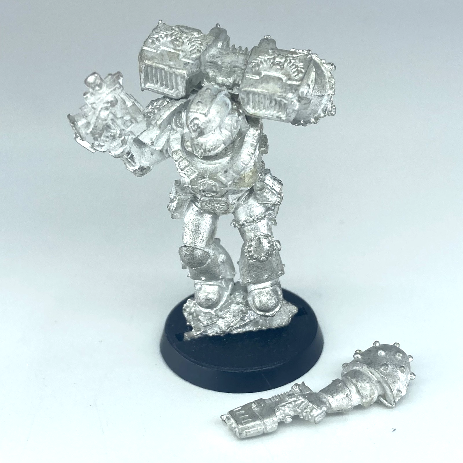 b6b2f678-b308-48ff-bd4f-115c23926131