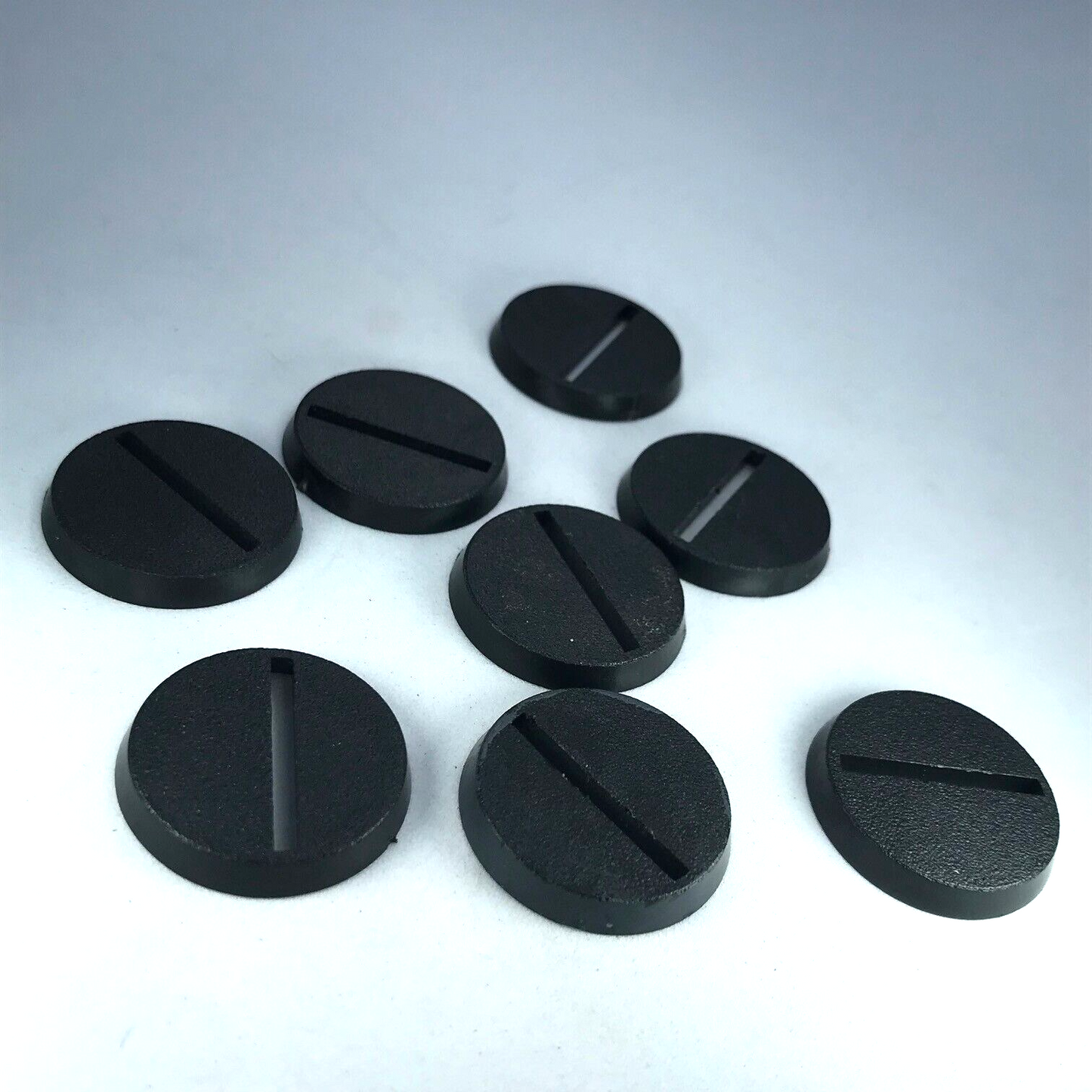 X8 Original GW 2003 25mm Round Bases Slotted Slotta - Warhammer 40K / LOTR X2669