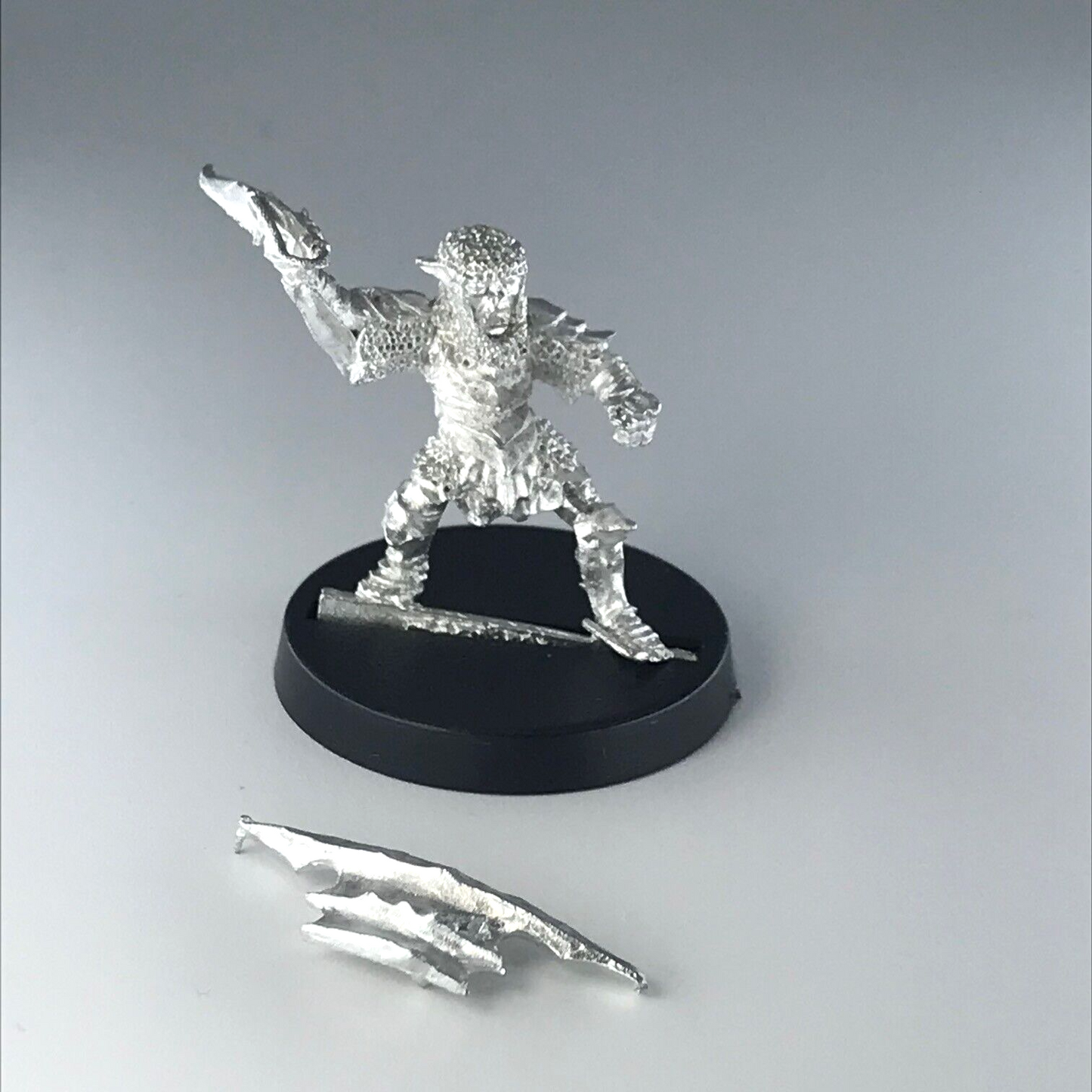 Moria Goblin Armoured Warrior LOTR - Warhammer / Lord of the Rings Metal X915