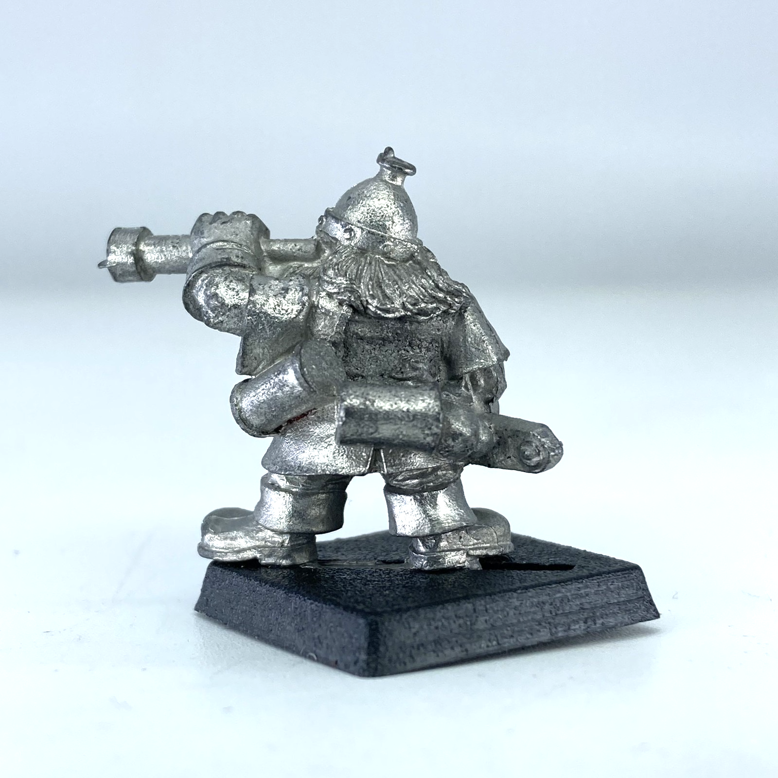 b9412cde-bdc1-48ee-b090-9f567fce2c5d