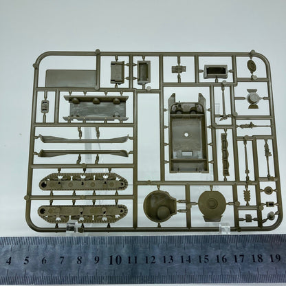 M4A1 Sherman Tank (Late War) - American - New On Sprue - Flames of War Y160