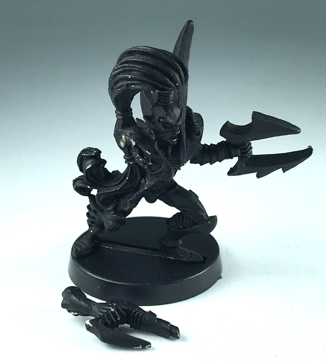 Classic Metal Dark Eldar Wych - Undercoated - Warhammer 40K X541