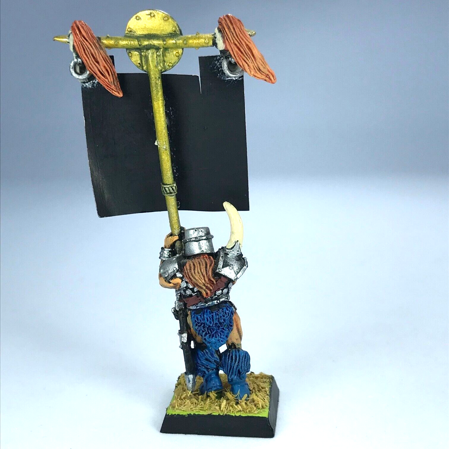 Classic Chaos Marauder Standard Bearer Warriors of Chaos Warhammer Fantasy C2711