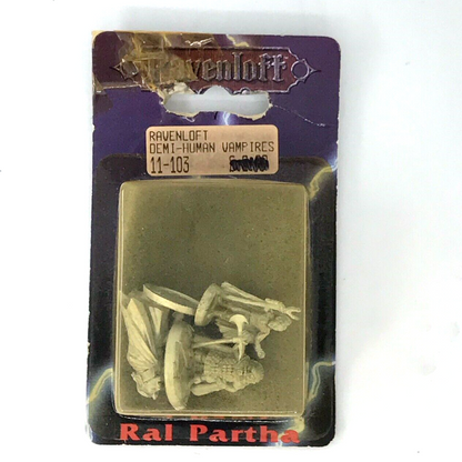 Dungeons & Dragons Ral Partha Demi Human Vampire - Damaged Blister C610