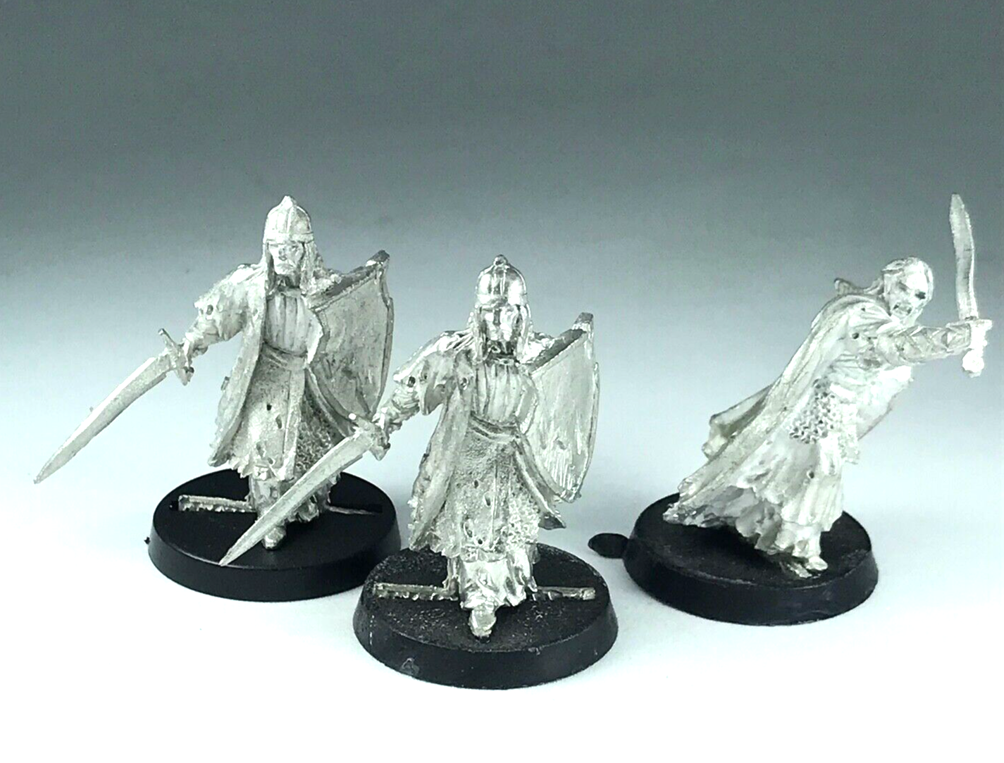 Classic Metal Warrior of the Dead X3 - LOTR Warhammer / Lord of the Rings X1732