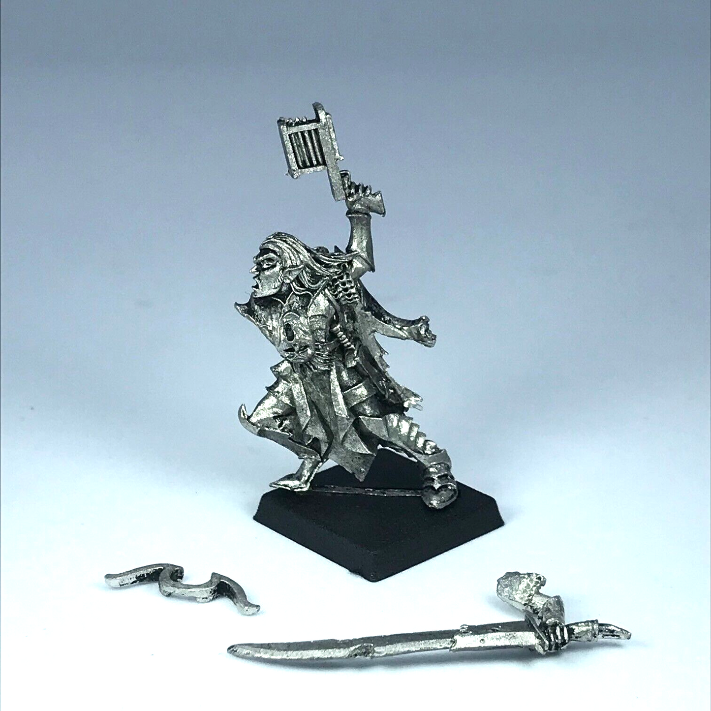 Classic Metal Dogs of War Mengil Manhide Manflayers - Warhammer Fantasy X11547