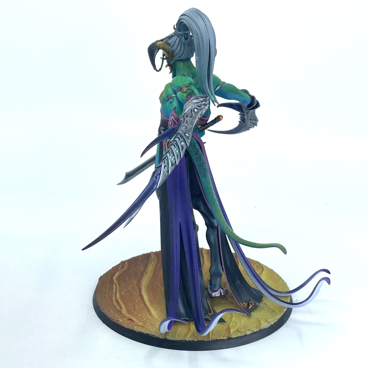 c6aeee12-21b7-43b3-a18e-0f2196d018d8