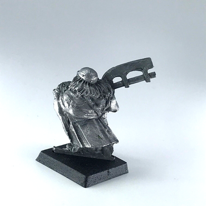 West Wind Dwarf Miniature with Axe - Classic Metal X11919