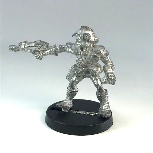 Imperial army sergeant hikks rogue trader - warhammer 40k games workshop x5451