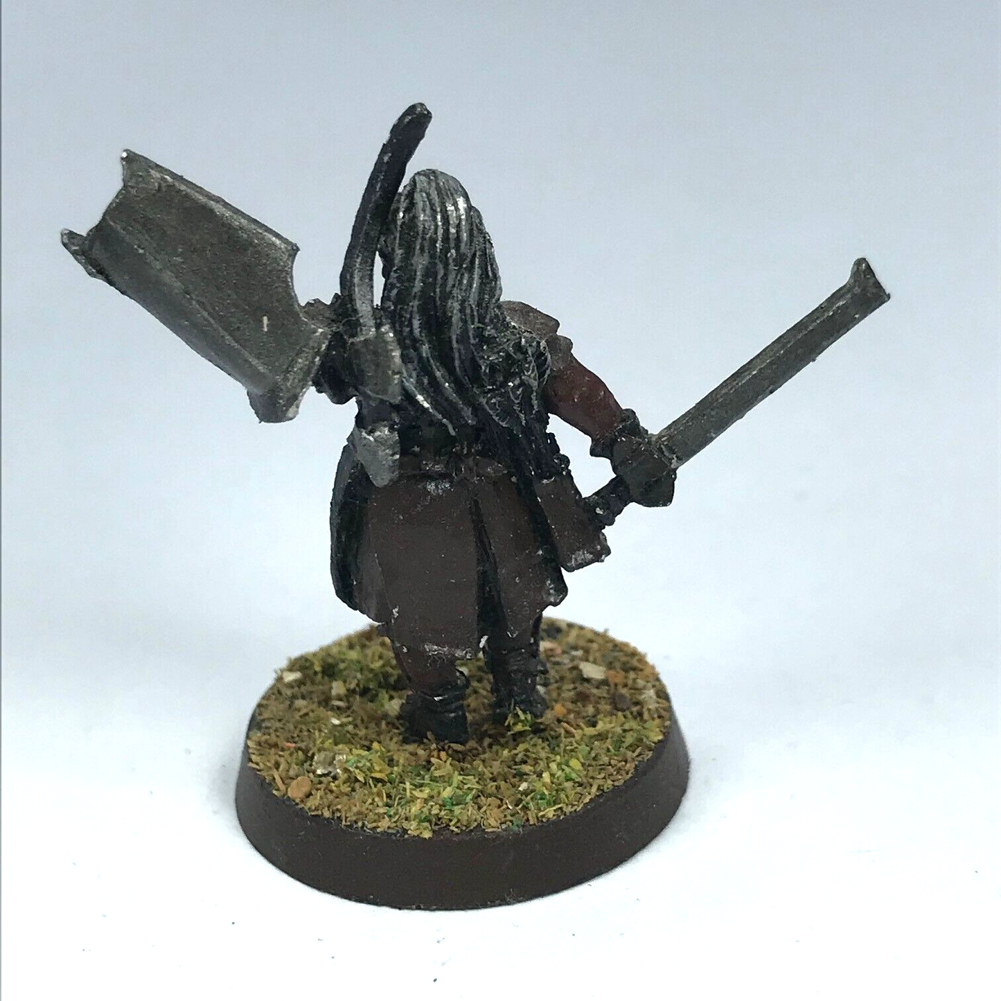 Lurtz Uruk Hai Captain - Painted - LOTR / Warhammer / Lord of the Rings X10091