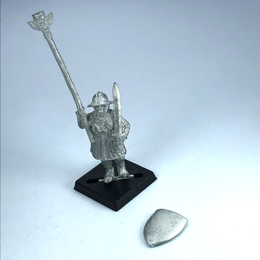 Classic Bretonnia Men at Arms Standard Bearer - Warhammer Fantasy GW X13088