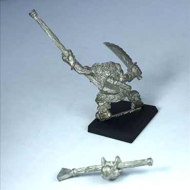 Metal Classic Armoured Orc Standard Bearer - Warhammer Fantasy X11285