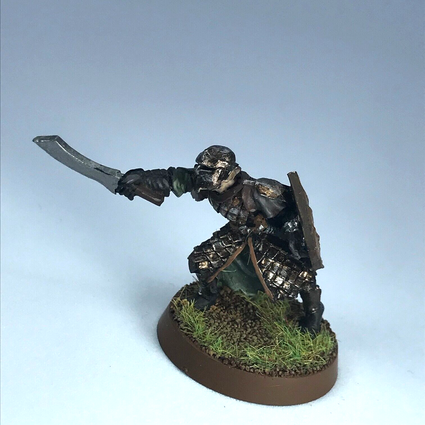 Mordor Orc Warrior LOTR - Warhammer / Lord of the Rings Painted Metal X10102