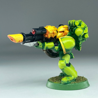 Space Marine with Lascannon - 2nd Ed - Painted - Warhammer 40K Part Metal X13856