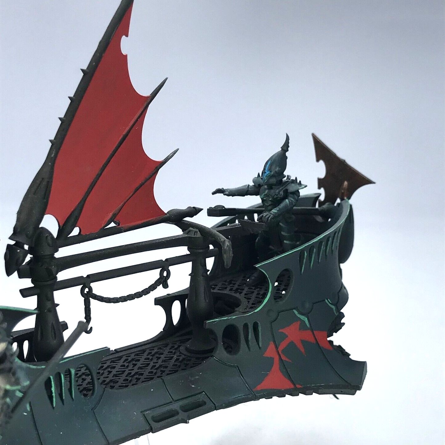 Drukhari Dark Eldar Ravager - Painted - Warhammer 40K BOX35