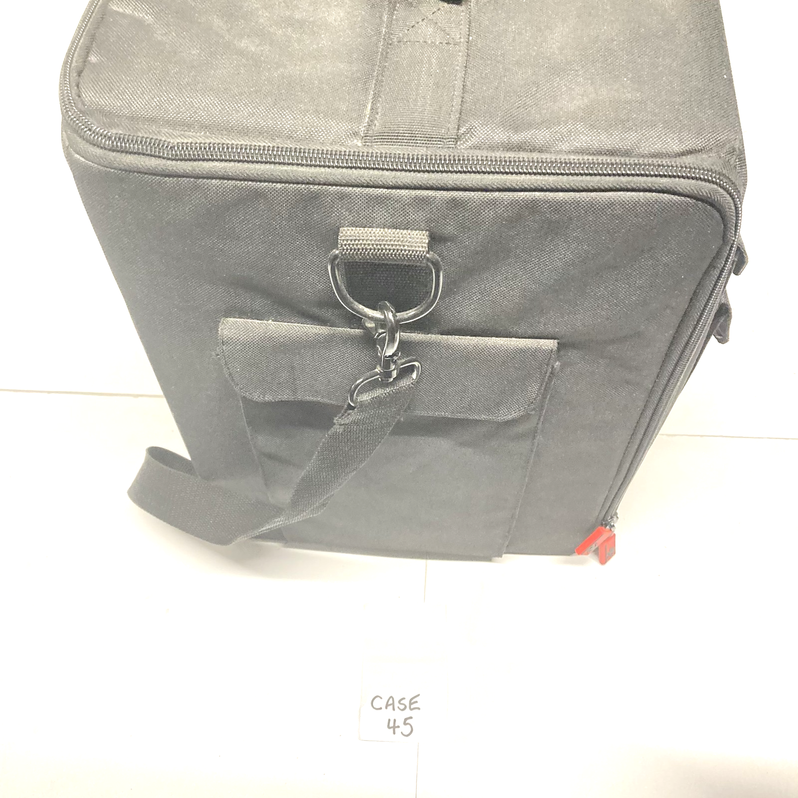 d0ec28ef-ee27-4feb-a188-0775a98b6372