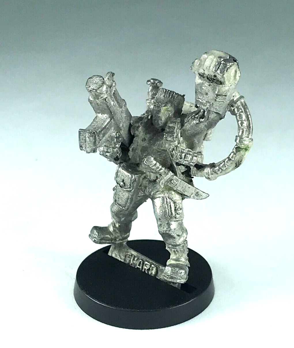 Classic Catachan Lieutenant with Power Fist Imperial Guard - Warhammer 40K X2030