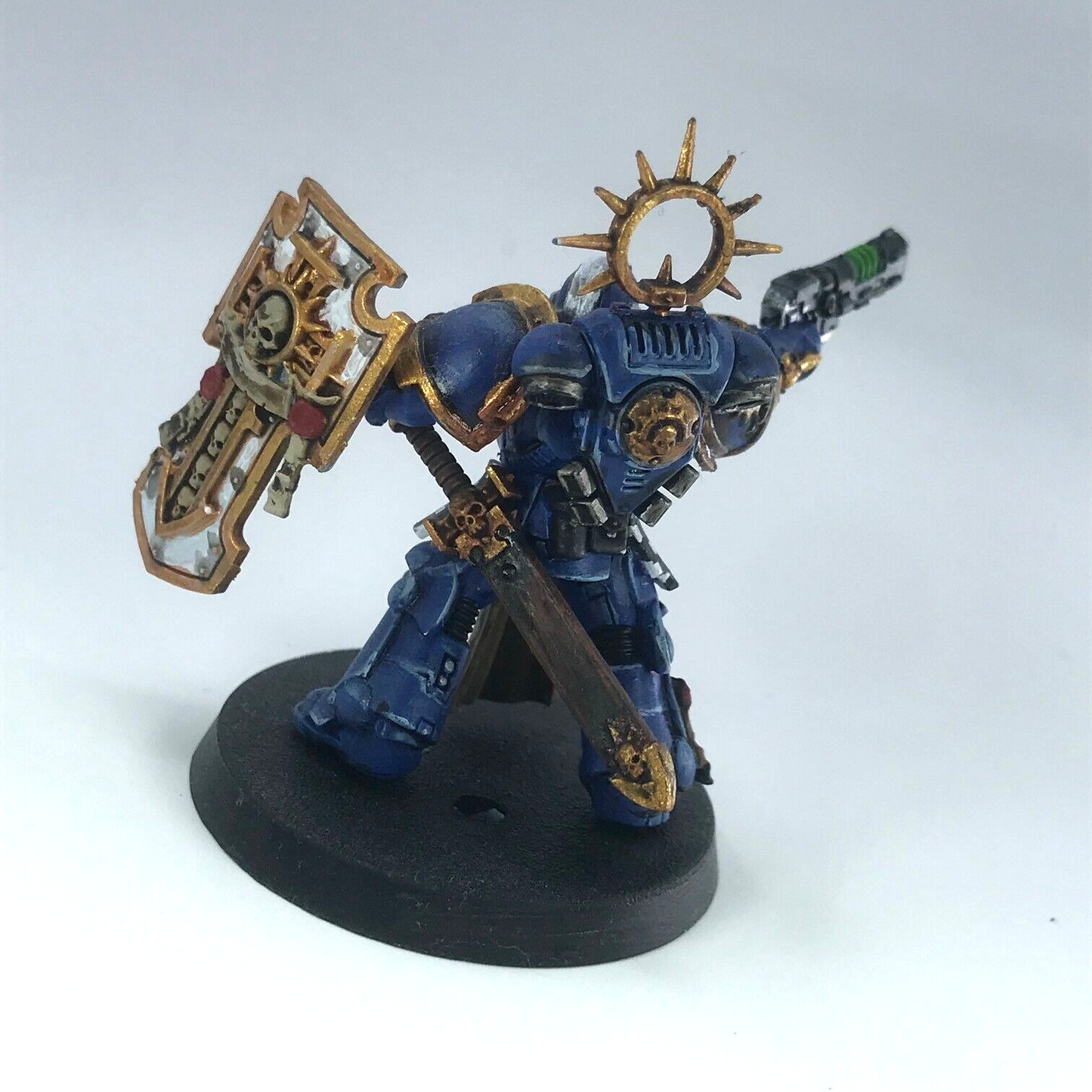 Lieutenant with Storm Shield Ultramarines Space Marines - Warhammer 40K X6128