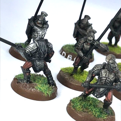 Uruk Hai Warriors - Painted - LOTR / Warhammer / Lord of the Rings GW C4571