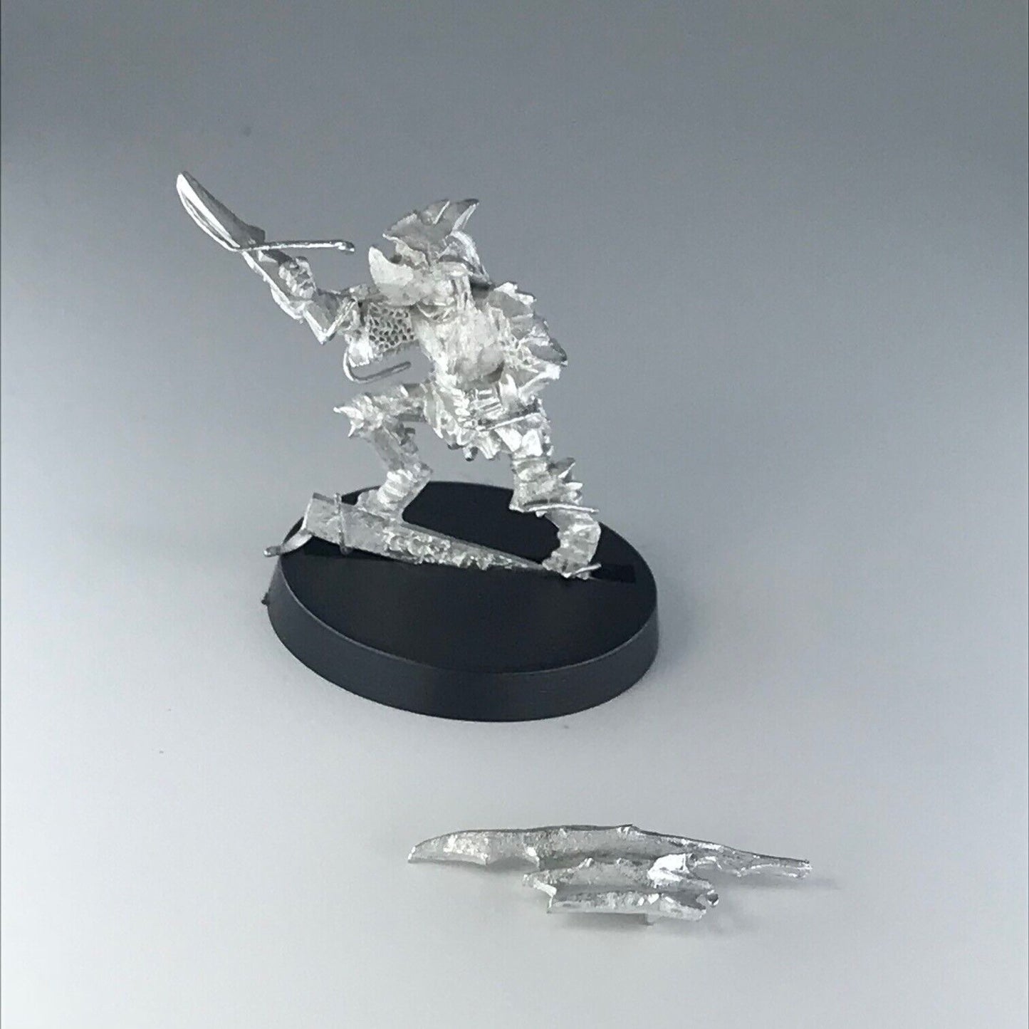 Moria Goblin Armoured Warrior LOTR - Warhammer / Lord of the Rings Metal X11903