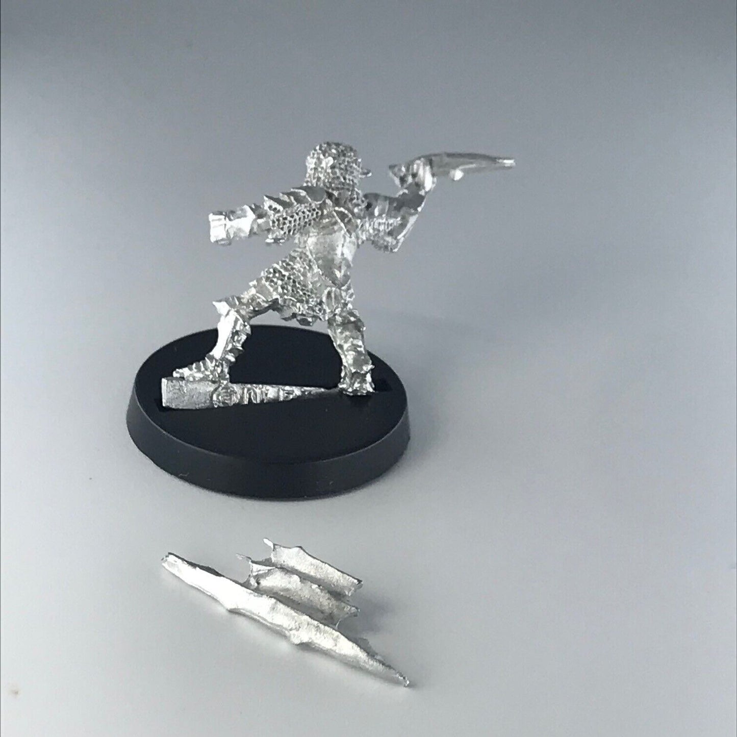 Moria Goblin Armoured Warrior LOTR - Warhammer / Lord of the Rings Metal X13161