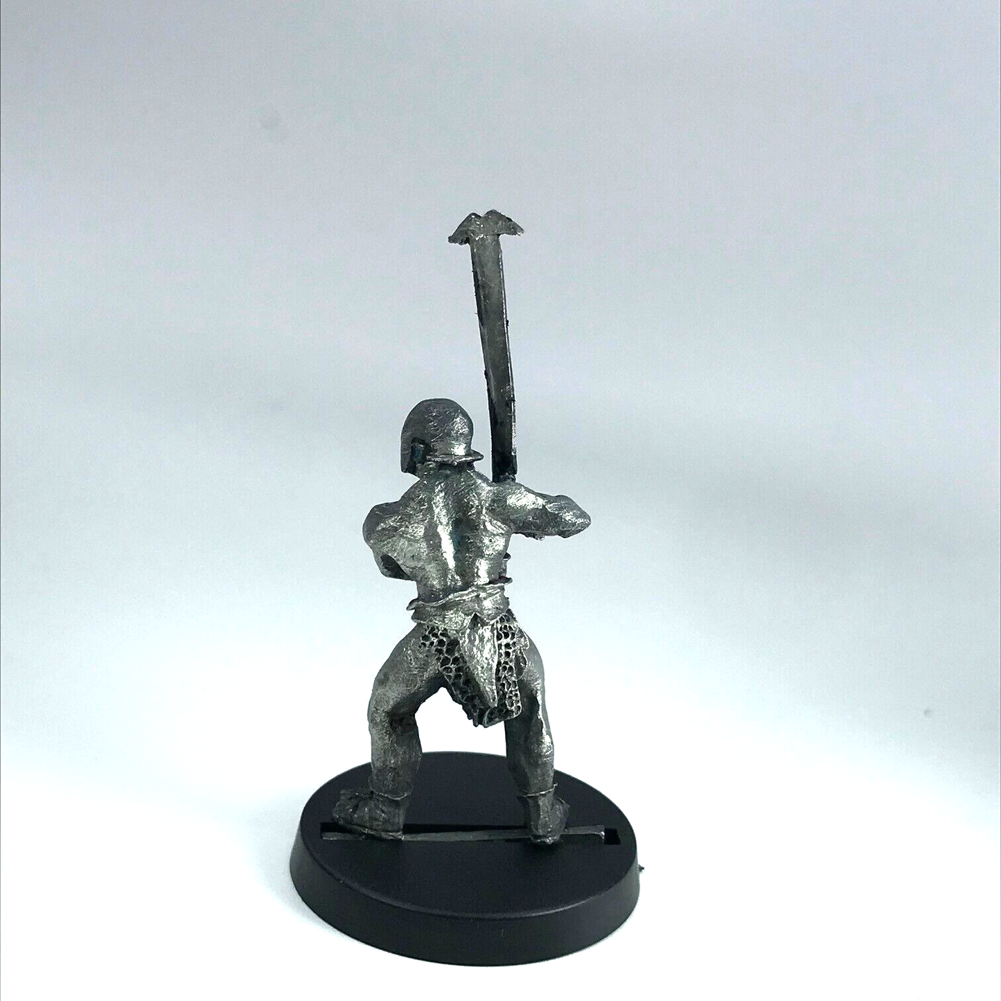 Uruk Hai Beserker Metal LOTR - Unpainted Warhammer / Lord of the Rings GW X11748