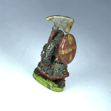 Classic Metal Armoured Dwarf Figure with Axe - Grenadier Models X8676