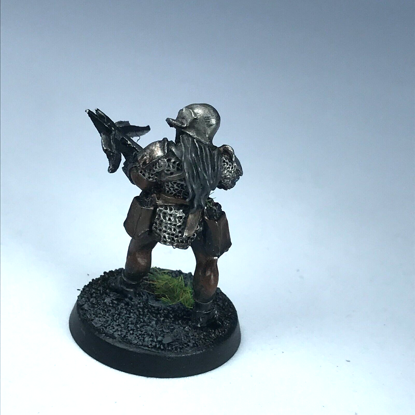 Uruk Hai with Crossbow - LOTR Warhammer Lord of the Rings Painted Metal X2308