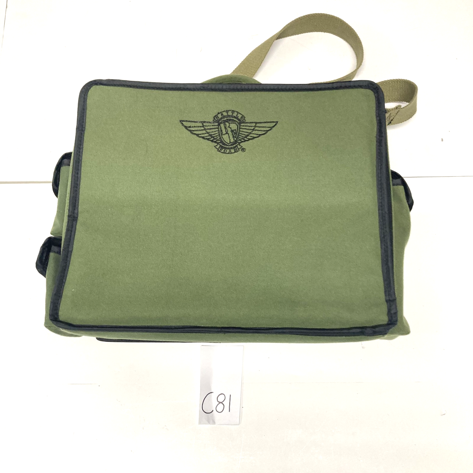 e6803a04-73c3-4261-9b3c-6e8c20f0982b